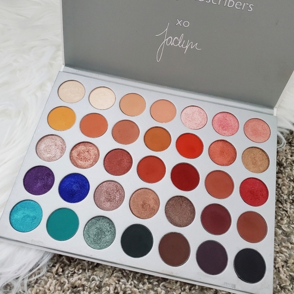 Morphe Other - SOLD Morphe Jaclyn Hill Eyeshadow Palette